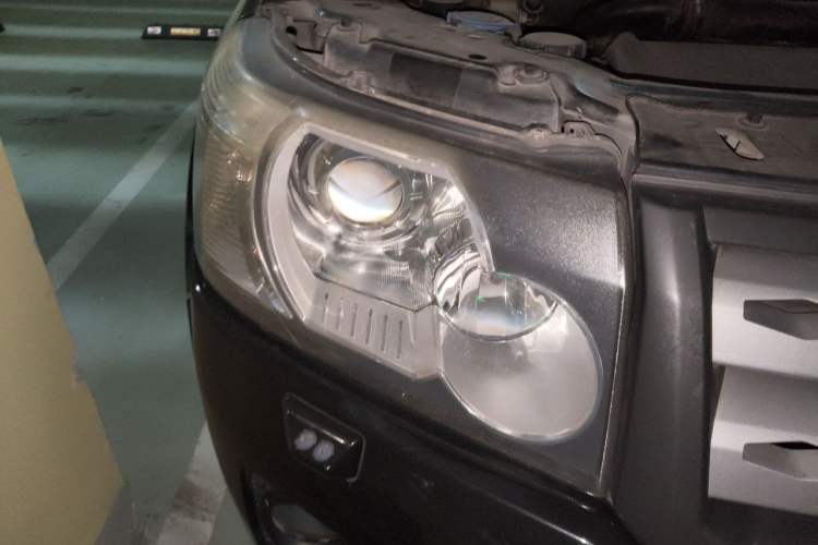 Used Land Rover Freelander 2 2011 2.2T SD4 SE Diesel Edition Right Front Headlight