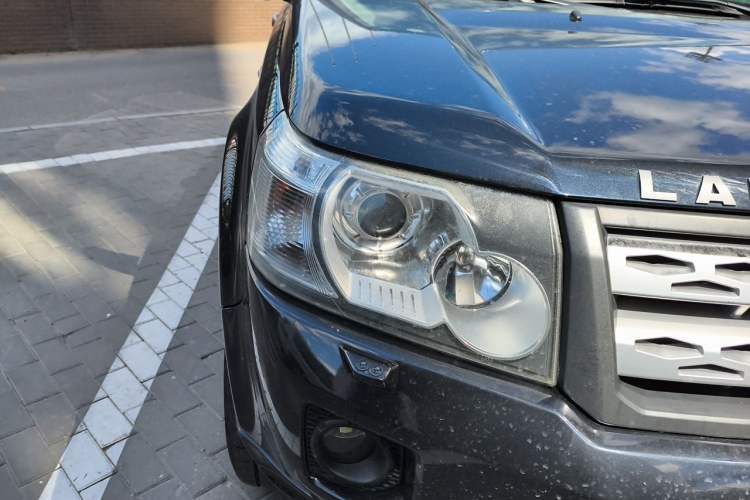 Used Land Rover Freelander 2 2011 3.2L i6 HSE Gasoline Edition Right Front Headlight