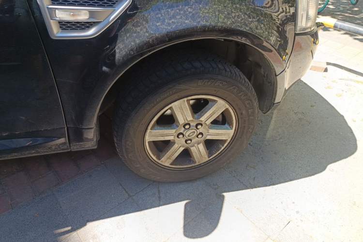 Used Land Rover Freelander 2 2011 3.2L i6 SE Gasoline Version Right Front Wheel Hub