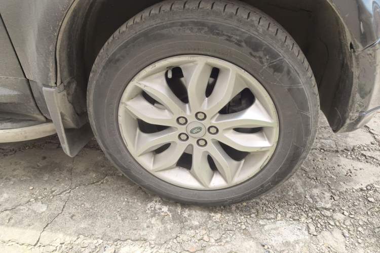 Used Land Rover Freelander 2 2011 3.2L i6 HSE Gasoline Edition Right Front Wheel Hub