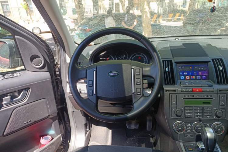 Used Land Rover Freelander 2 2011 3.2L i6 SE Gasoline Version Steering Wheel