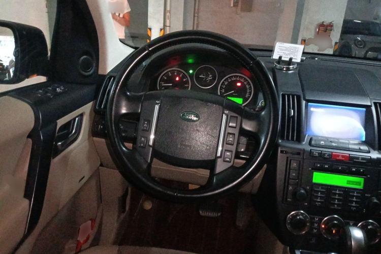 Used Land Rover Freelander 2 2011 3.2L i6 SE Gasoline Version Steering Wheel