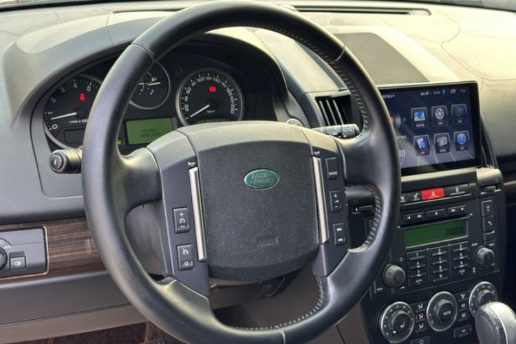 Used Land Rover Freelander 2 2011 3.2L i6 HSE Gasoline Edition Steering Wheel