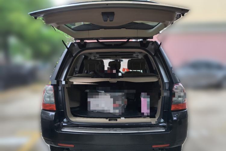 Used Land Rover Freelander 2 2011 3.2L i6 HSE Gasoline Edition Trunk