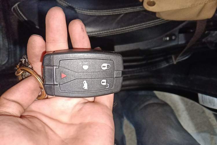 Used Land Rover Freelander 2 2011 3.2L i6 HSE Gasoline Edition Vehicle Key