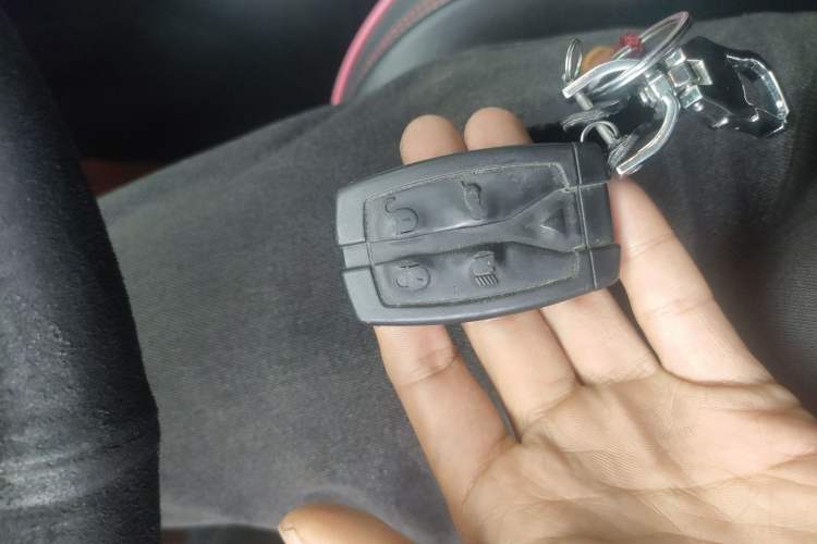 Used Land Rover Freelander 2 2011 3.2L i6 HSE Gasoline Edition Vehicle Key