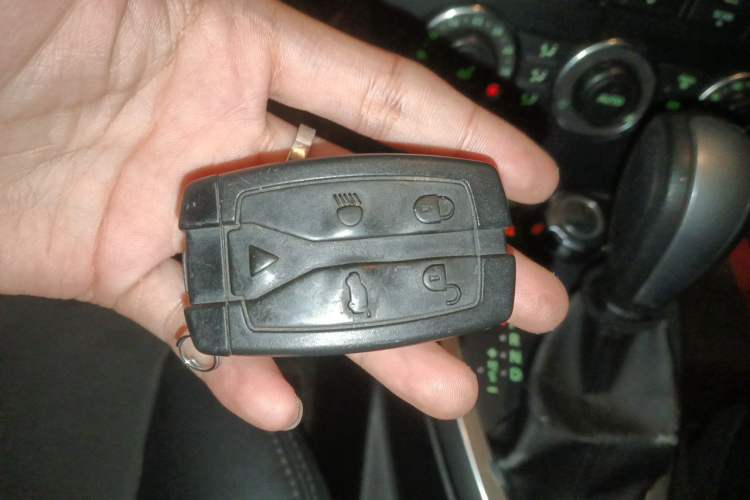 Used Land Rover Freelander 2 2011 3.2L i6 SE Gasoline Version Vehicle Key