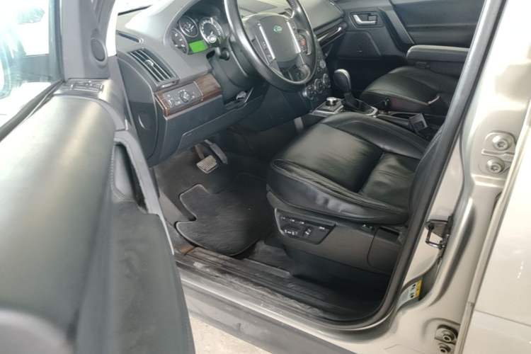 Used Land Rover Freelander 2 2011 3.2L i6 HSE Gasoline Edition Driver Seat