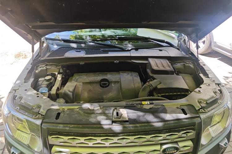 Used Land Rover Freelander 2 2011 3.2L i6 HSE Gasoline Edition Engine Bay