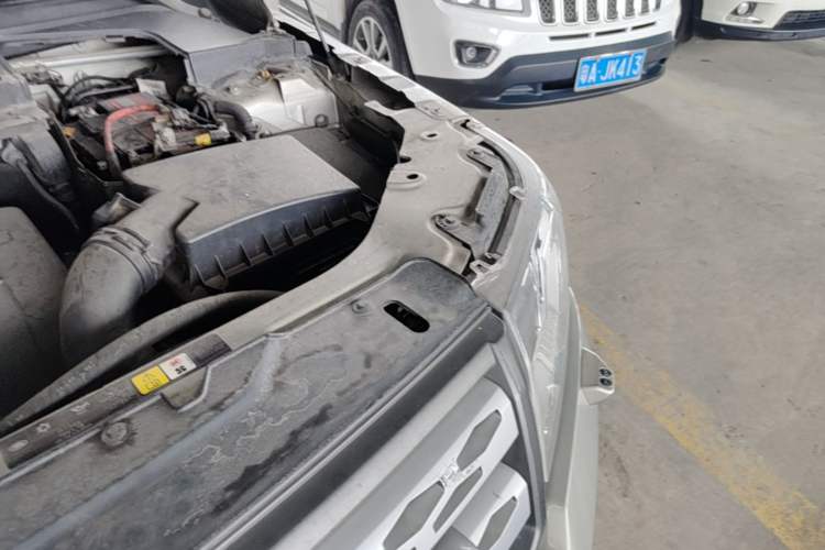 Used Land Rover Freelander 2 2011 3.2L i6 HSE Gasoline Edition Engine Bay Left