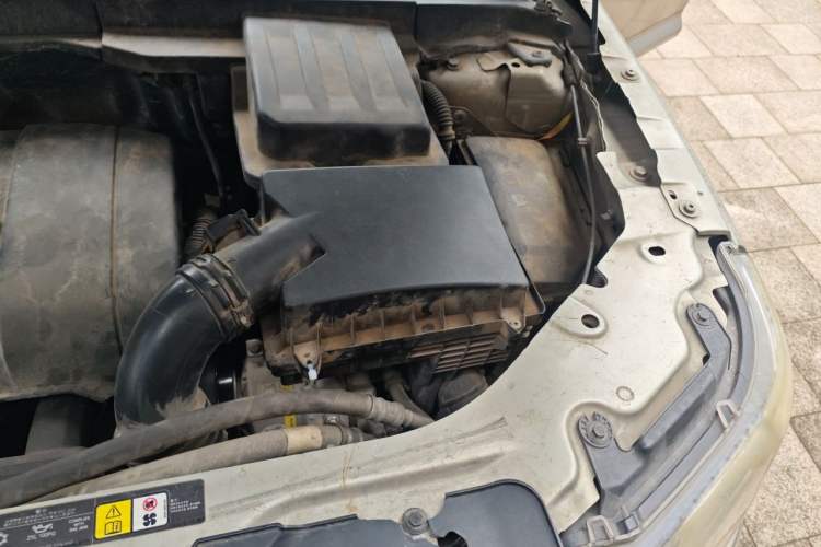 Used Land Rover Freelander 2 2011 3.2L i6 HSE Gasoline Edition Engine Bay Left
