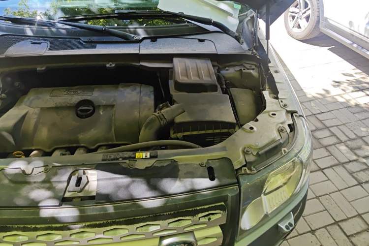 Used Land Rover Freelander 2 2011 3.2L i6 HSE Gasoline Edition Engine Bay Left