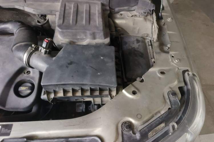 Used Land Rover Freelander 2 2011 2.2T SD4 SE Diesel Edition Engine Bay Left