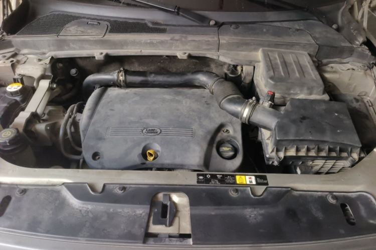 Used Land Rover Freelander 2 2011 2.2T SD4 SE Diesel Edition Engine Bay