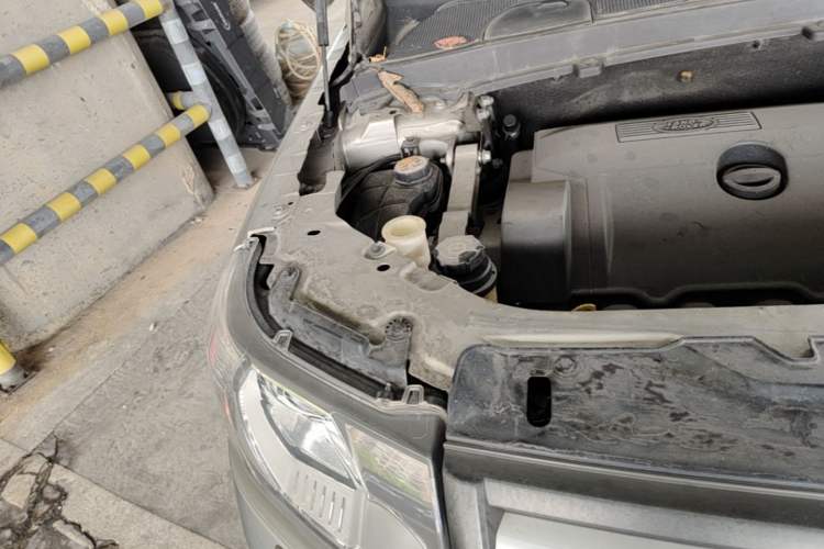 Used Land Rover Freelander 2 2011 3.2L i6 HSE Gasoline Edition Engine Bay Right