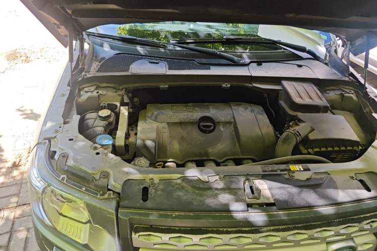 Used Land Rover Freelander 2 2011 3.2L i6 HSE Gasoline Edition Engine Bay Right