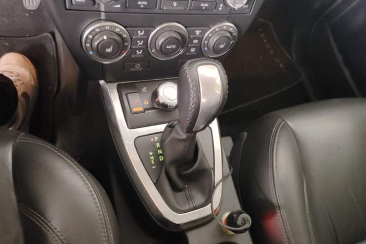Used Land Rover Freelander 2 2011 3.2L i6 HSE Gasoline Edition Gear Lever