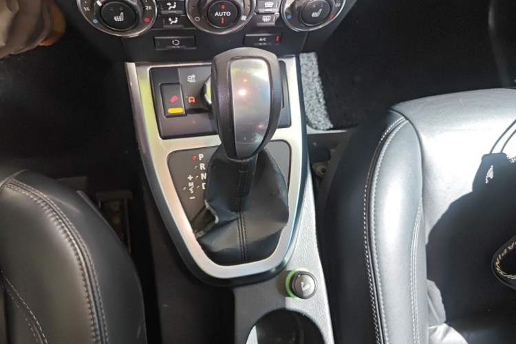 Used Land Rover Freelander 2 2011 3.2L i6 HSE Gasoline Edition Gear Lever