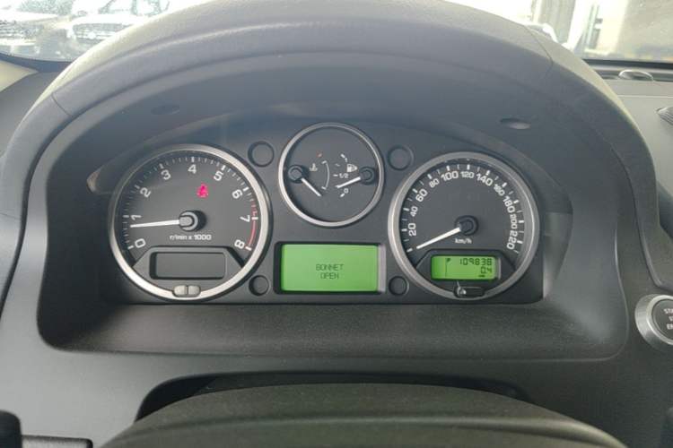 Used Land Rover Freelander 2 2011 3.2L i6 HSE Gasoline Edition Instrument Cluster