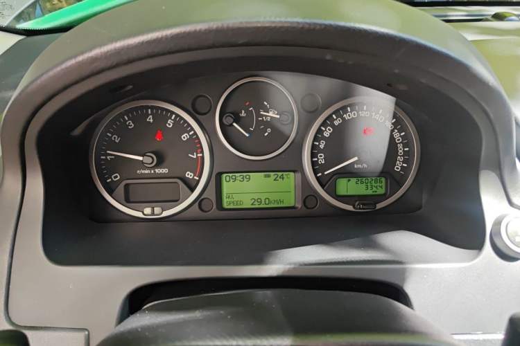 Used Land Rover Freelander 2 2011 3.2L i6 HSE Gasoline Edition Instrument Cluster