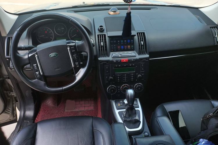 Used Land Rover Freelander 2 2011 3.2L i6 HSE Gasoline Edition Interior 2