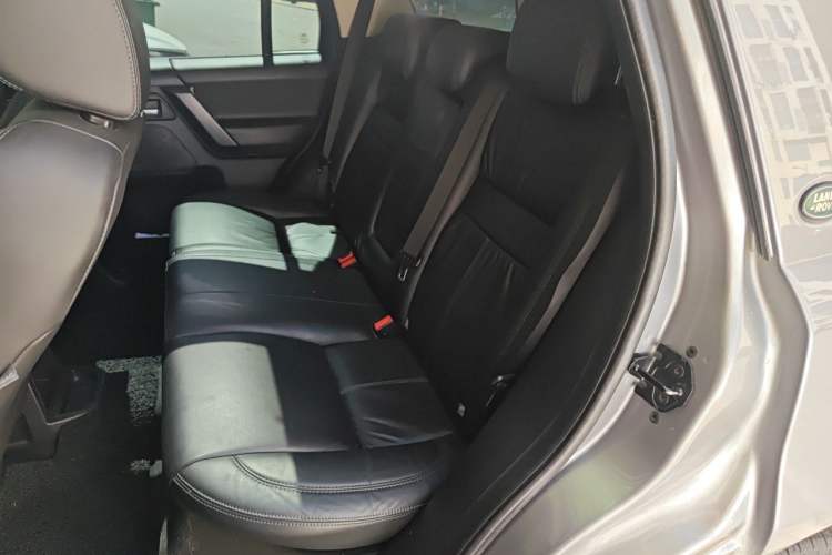 Used Land Rover Freelander 2 2011 3.2L i6 HSE Gasoline Edition Left Rear Seat