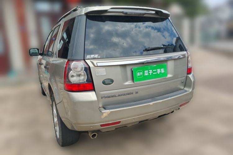 Used Land Rover Freelander 2 2011 3.2L i6 HSE Gasoline Edition Rear Left 45 Deg