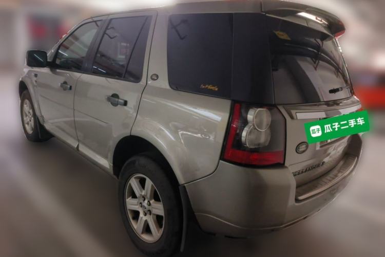 Used Land Rover Freelander 2 2011 2.2T SD4 SE Diesel Edition Rear Left 45 Deg