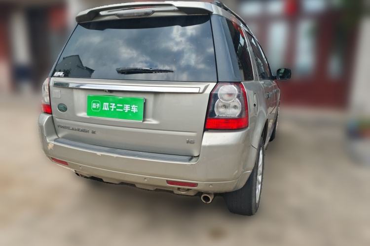 Used Land Rover Freelander 2 2011 3.2L i6 HSE Gasoline Edition Rear Right 45 Deg