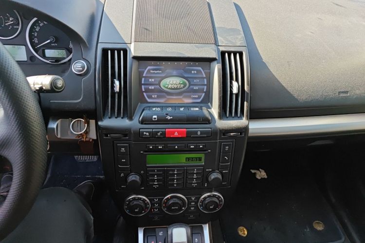 Used Land Rover Freelander 2 2011 2.2T SD4 HSE Diesel Edition Audio And AC Panel