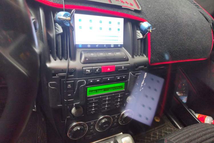 Used Land Rover Freelander 2 2011 2.2T SD4 SE Diesel Edition Audio And AC Panel