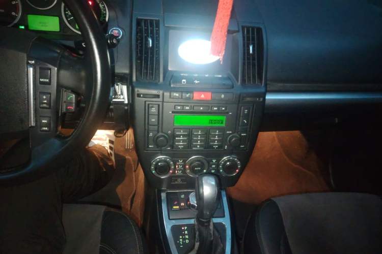 Used Land Rover Freelander 2 2011 2.2T SD4 SE Diesel Edition Audio And AC Panel