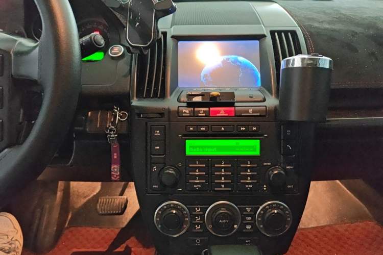 Used Land Rover Freelander 2 2011 2.2T SD4 SE Diesel Edition Audio And AC Panel