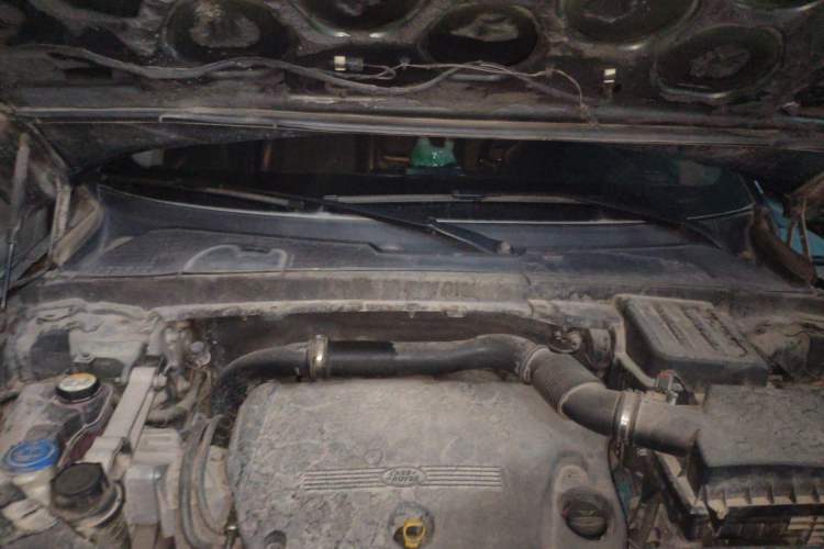 Used Land Rover Freelander 2 2011 2.2T SD4 SE Diesel Edition Engine Bay