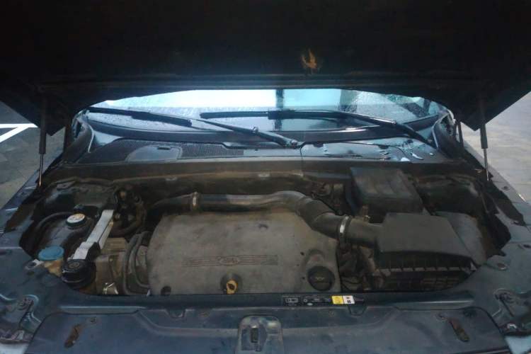Used Land Rover Freelander 2 2011 2.2T SD4 SE Diesel Edition Engine Bay