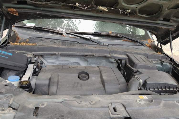 Used Land Rover Freelander 2 2011 3.2L i6 SE Gasoline Version Engine Bay