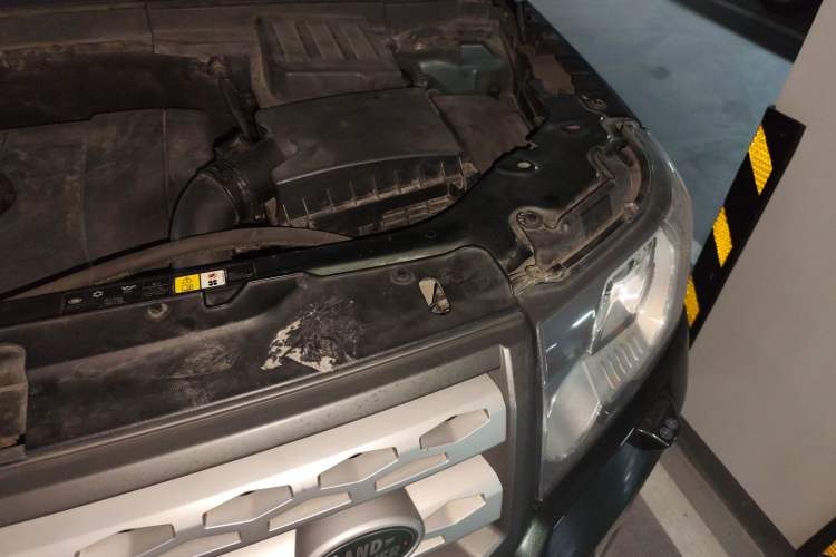 Used Land Rover Freelander 2 2011 3.2L i6 HSE Gasoline Edition Engine Bay Left