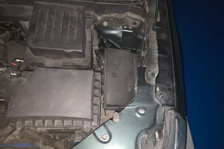 Used Land Rover Freelander 2 2011 2.2T SD4 HSE Diesel Edition Engine Bay Left