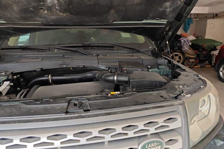 Used Land Rover Freelander 2 2011 2.2T SD4 SE Diesel Edition Engine Bay Left