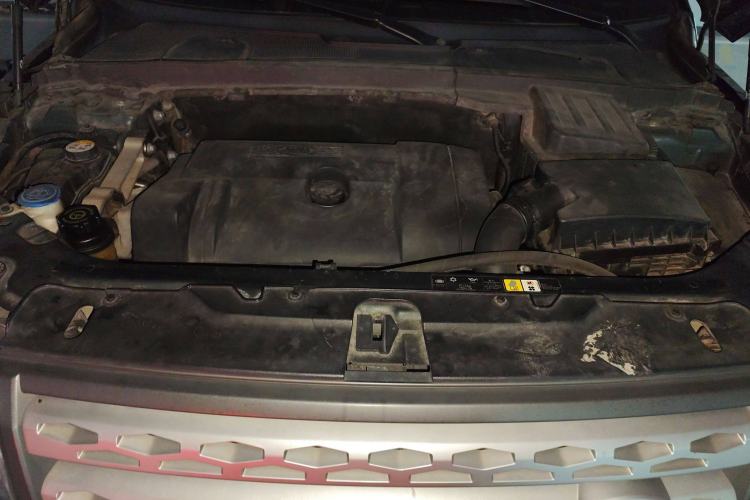 Used Land Rover Freelander 2 2011 3.2L i6 HSE Gasoline Edition Engine Bay