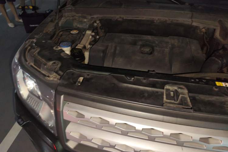 Used Land Rover Freelander 2 2011 3.2L i6 HSE Gasoline Edition Engine Bay Right