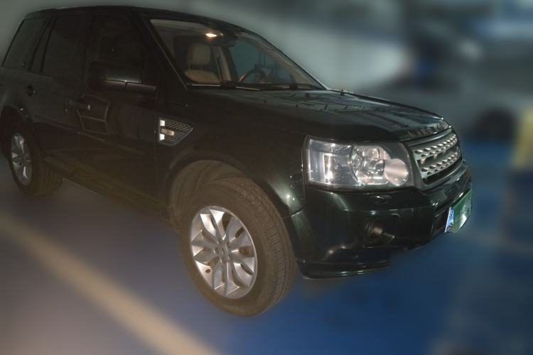 Used Land Rover Freelander 2 2011 2.2T SD4 HSE Diesel Edition Front Right 45 Deg