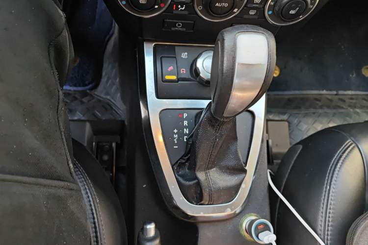 Used Land Rover Freelander 2 2011 2.2T SD4 HSE Diesel Edition Gear Lever