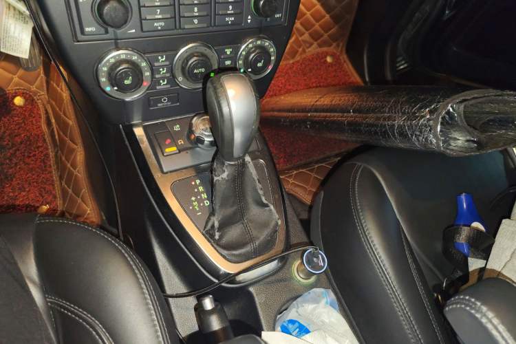 Used Land Rover Freelander 2 2011 3.2L i6 HSE Gasoline Edition Gear Lever
