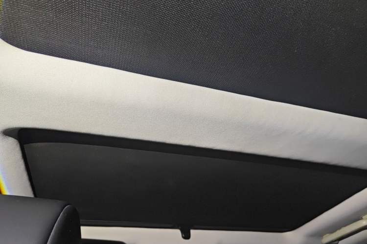 Used Land Rover Freelander 2 2011 2.2T SD4 SE Diesel Edition Headliner