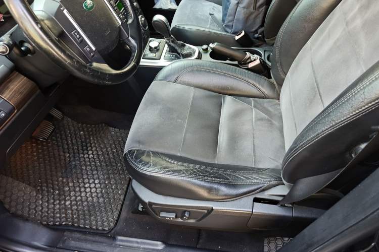 Used Land Rover Freelander 2 2011 2.2T SD4 SE Diesel Edition Left Front Seat