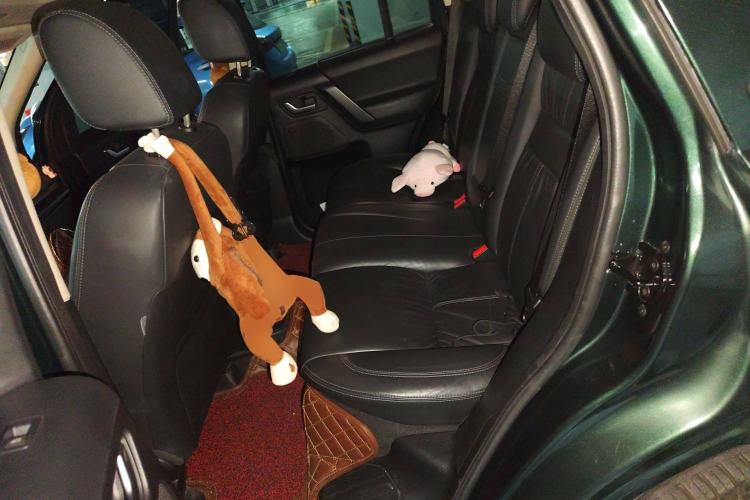 Used Land Rover Freelander 2 2011 3.2L i6 HSE Gasoline Edition Left Rear Seat