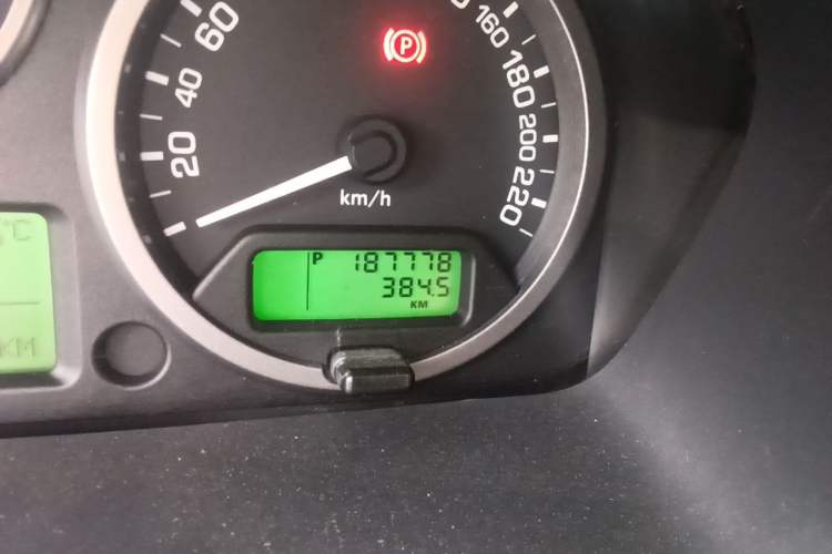Used Land Rover Freelander 2 2011 3.2L i6 HSE Gasoline Edition Odometer Close Up
