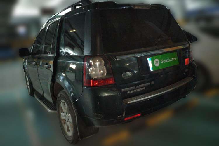 Used Land Rover Freelander 2 2011 2.2T SD4 SE Diesel Edition Rear Left 45 Deg