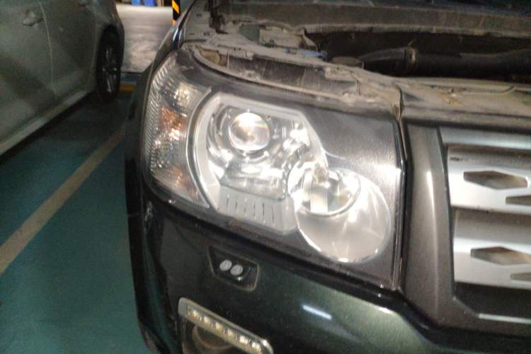 Used Land Rover Freelander 2 2011 2.2T SD4 SE Diesel Edition Right Front Headlight